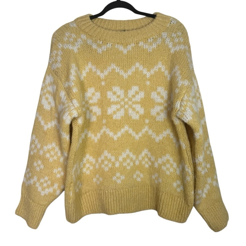 Divided H&M Yellow and White Jacquard Knit Medium Sweater